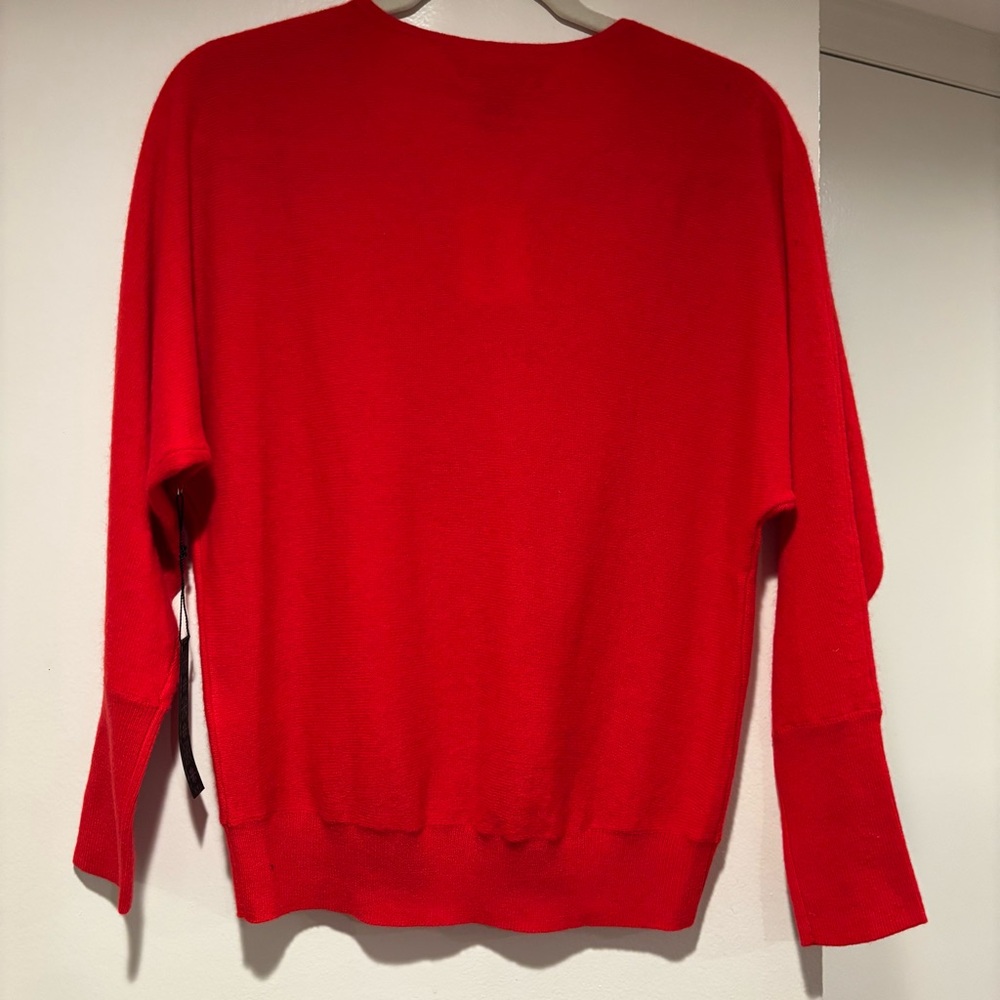 Red Cashmere Tahari Sweater Size Small.  New With Tags - Picture 2 of 12
